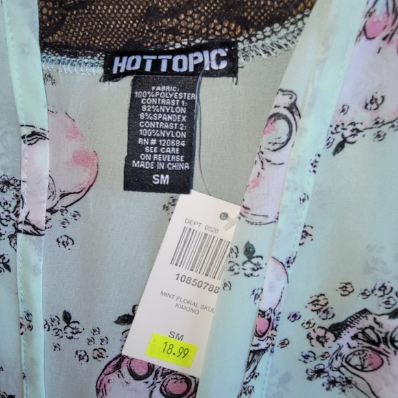 Mint Floral Skull Kimono - Picture 2 of 8